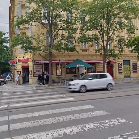 комфортная, уютная,романтичная Prague